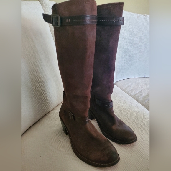 Frye Distressed Brown Leather Riding Boots Size 8.5 - Picture 2 of 6